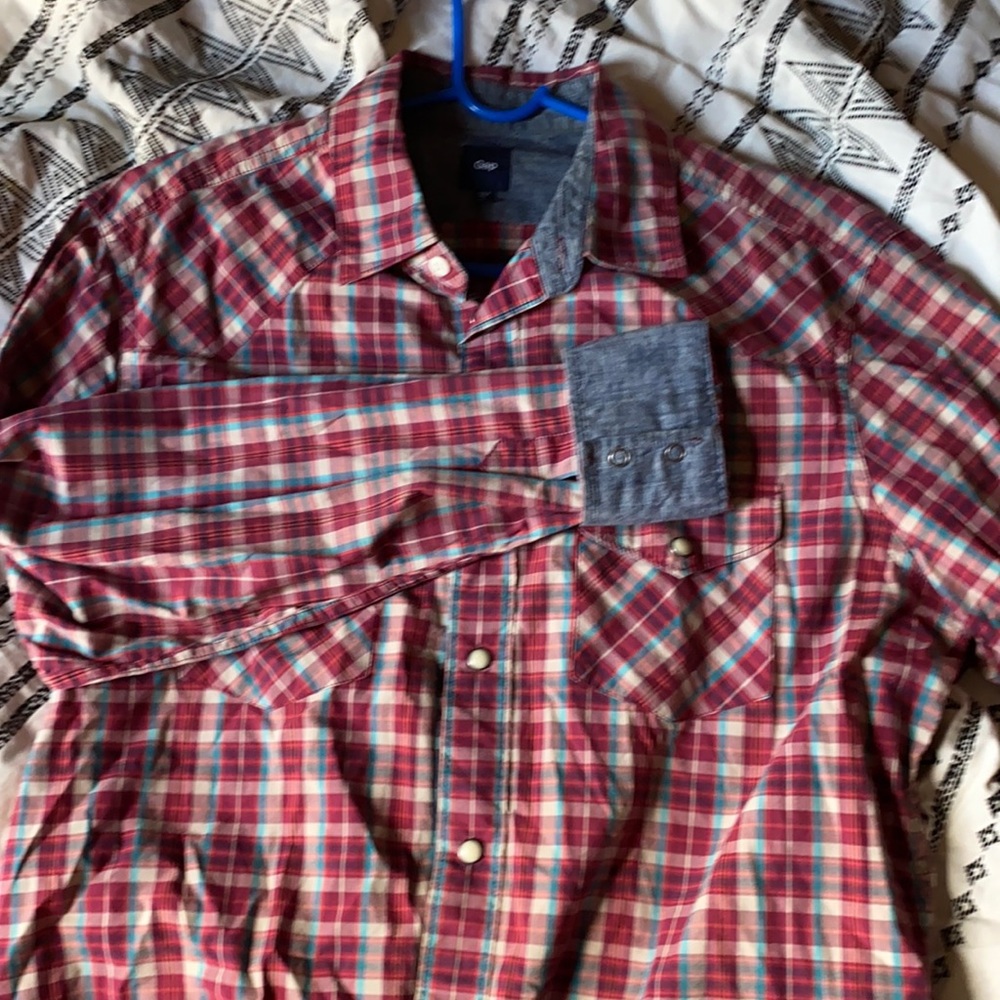 Gap button down